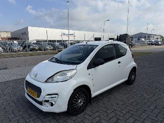 Voiture accidenté Peugeot 107 1.0 50kw AIRCO 2012/3