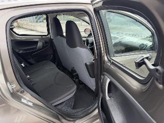 Toyota Aygo 1.0 VVT-i Now 50kw AIRCO picture 14