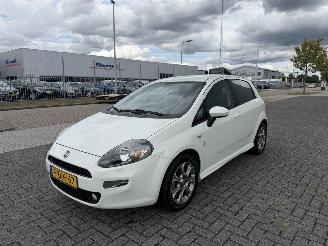 skadebil auto Fiat Punto Evo 0.9 TwinAir Lounge  Clima 2015/1