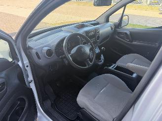 Peugeot Partner 1.6 HDI 66kw AIRCO picture 12