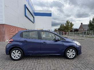 Peugeot 208 1.2 VTI 60Kw AIRCO picture 5