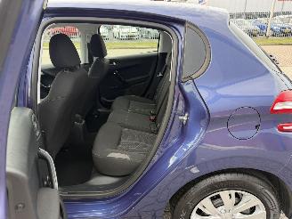 Peugeot 208 1.2 VTI 60Kw AIRCO picture 16
