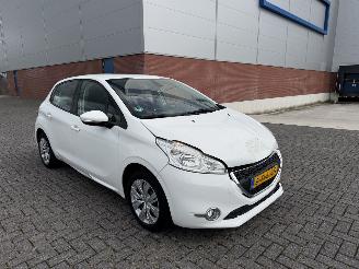 Peugeot 208 1.2 VTI 60Kw AIRCO NAVI picture 5