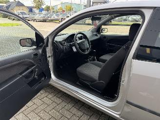 Ford Fiesta 1.3  Style picture 8