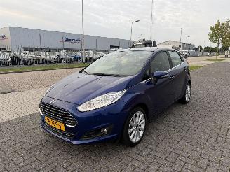 Damaged car Ford Fiesta 1.0 74kw EcoBoost TITANIUM 2016/7