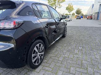 Peugeot e-208 EV Active 50 kWh Clima - Navi picture 32