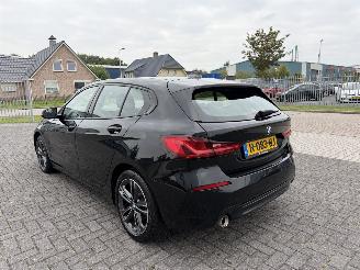 BMW 1-serie 116 D Aut. Executive Edition picture 3