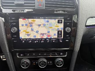Volkswagen Golf 2.0 GTD 135kw DSG Pano - Clima - Navi picture 28