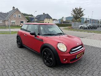 Voiture accidenté Mini One 1.6 55kw Pano - Navi - Airco 2010/3