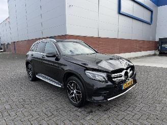 damaged passenger cars Mercedes GLC 350e 4MATIC plug in hybrid 2017/1
