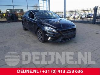 demontáž osobní automobily Volvo V-40 V40 (MV), Hatchback 5-drs, 2012 / 2019 2.0 D2 16V 2015/11