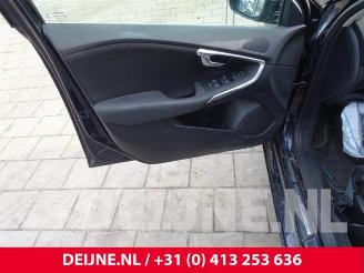 Volvo V-40 V40 (MV), Hatchback 5-drs, 2012 / 2019 2.0 D2 16V picture 18