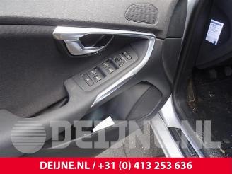 Volvo V-40 V40 (MV), Hatchback 5-drs, 2012 / 2019 2.0 T3 16V picture 18