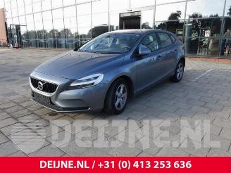 Volvo V-40 V40 (MV), Hatchback 5-drs, 2012 / 2019 2.0 D2 16V picture 3