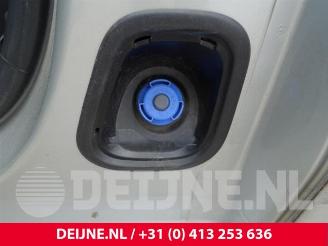 Peugeot Expert Expert (V1/VA/VB/VE/VF/VT/VY), Van, 2016 2.0 Blue HDi 180 16V picture 13