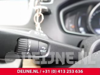 Volvo V-40 V40 (MV), Hatchback 5-drs, 2012 / 2019 2.0 D4 16V picture 30