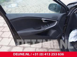 Volvo V-40 V40 (MV), Hatchback 5-drs, 2012 / 2019 2.0 D2 16V picture 17