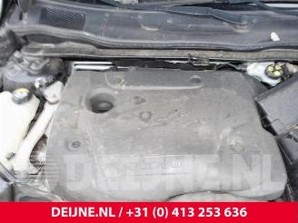 Volvo V-40 V40 (MV), Hatchback 5-drs, 2012 / 2019 2.0 D2 16V picture 35