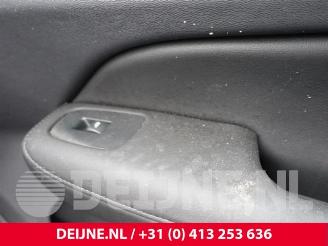 Volvo V-60 V60 II (ZW), Combi, 2018 2.0 B3 16V Mild Hybrid picture 25