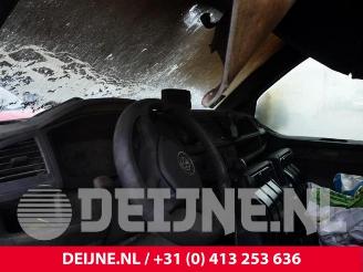 Volkswagen Transporter Transporter/Caravelle T6, Bus, 2015 / 2024 2.0 TSI picture 17