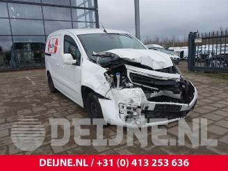 Coche siniestrado Peugeot Partner Partner (GC/GF/GG/GJ/GK), Van, 2008 / 2018 1.6 BlueHDi 100 2017/9