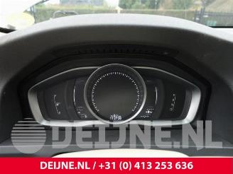 Volvo V-60 V60 I (FW/GW), Combi, 2010 / 2018 2.0 D4 16V picture 26