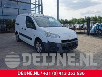 Coche siniestrado Peugeot Partner Partner (GC/GF/GG/GJ/GK), Van, 2008 / 2018 1.6 HDI 90 2014/6