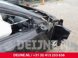 Volvo V-40 V40 (MV), Hatchback 5-drs, 2012 / 2019 2.0 D2 16V picture 30