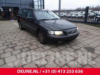 Vrakbiler auto Volvo V-70 V70 (SW), Combi, 1999 / 2008 2.4 20V 140 2004/6