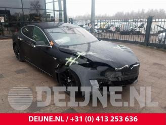 Uttjänta bilar auto Tesla Model S Model S, Liftback, 2012 75 2017/6