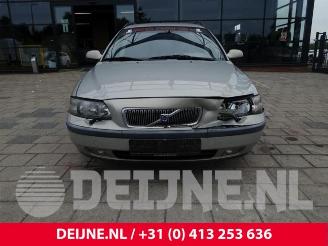 Volvo V-70 V70 (SW), Combi, 1999 / 2008 2.4 20V 170 picture 2