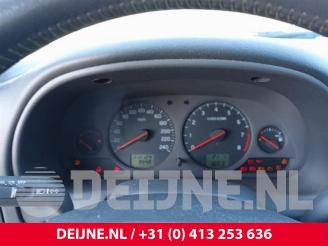 Volvo S-40 S40 (VS), Sedan, 1995 / 2004 2.0 16V picture 18