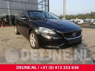 Vrakbiler auto Volvo V-40 V40 (MV), Hatchback 5-drs, 2012 / 2019 1.6 D2 2013/6