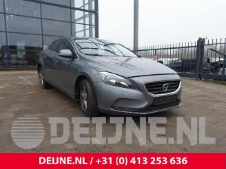 Vrakbiler auto Volvo V-40 V40 (MV), Hatchback 5-drs, 2012 / 2019 2.0 D4 16V 2014/9