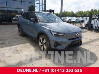 Vrakbiler auto Volvo C-40 C40 Recharge (XK), SUV, 2021 Recharge Twin 78 kWh 2021/12