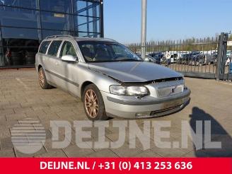 Purkuautot passenger cars Volvo V-70 V70 (SW), Combi, 1999 / 2008 2.3 T5 20V 2000/6