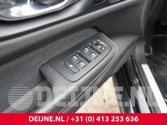 Volvo V-60 V60 II (ZW), Combi, 2018 2.0 T5 16V picture 17