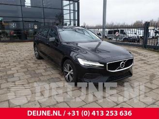 Vrakbiler auto Volvo V-60 V60 II (ZW), Combi, 2018 2.0 D3 16V 2019/3