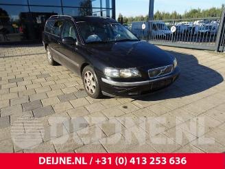 Dezmembrări autoturisme Volvo V-70 V70 (SW), Combi, 1999 / 2008 2.4 20V 140 2002/2