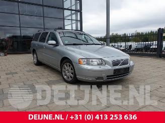 skadebil auto Volvo V-70 V70 (SW), Combi, 1999 / 2008 2.4 D5 20V 2008/3