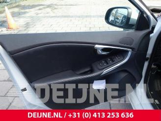 Volvo V-40 V40 (MV), Hatchback 5-drs, 2012 / 2019 2.0 D2 16V picture 14