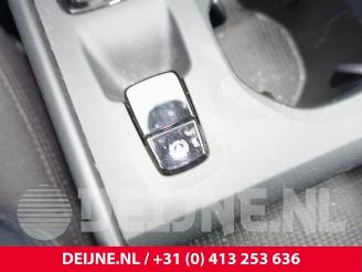 Volvo XC40 XC40 (XZ), SUV, 2017 1.5 T4 Plug-in Hybrid 12V picture 27