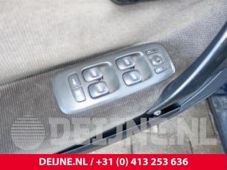 Volvo V-70 V70 (SW), Combi, 1999 / 2008 2.4 20V 170 picture 17