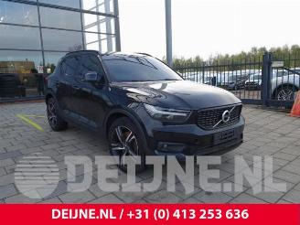 Vrakbiler auto Volvo XC40 XC40 (XZ), SUV, 2017 1.5 T5 Plug-in Hybrid 16V 2021/7