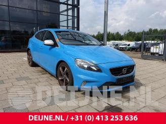 Coche siniestrado Volvo V-40 V40 (MV), Hatchback 5-drs, 2012 / 2019 1.6 D2 2013/12