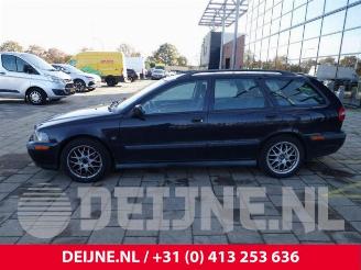 Volvo V-40 V40 (VW), Combi, 1995 / 2004 1.8 16V picture 4