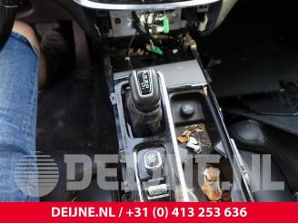 Volvo V-60 V60 Cross Country I (FZ), Combi, 2010 / 2018 2.0 D3 16V picture 28