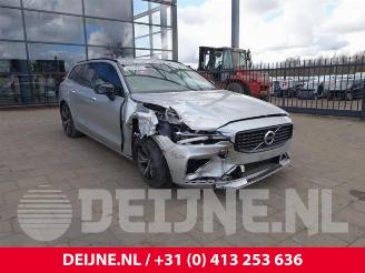 demontáž osobní automobily Volvo V-60 V60 II (ZW), Combi, 2018 2.0 T6 16V Twin Engine 2021/9