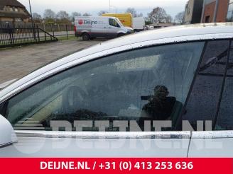 Tesla Model 3 Model 3, Sedan, 2017 Long Range AWD 75 kWh picture 13