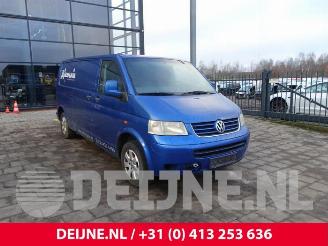 Vrakbiler auto Volkswagen Transporter Transporter T5, Van, 2003 / 2015 2.5 TDi 2006/9